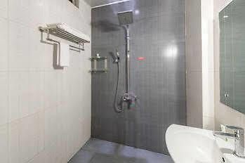 Treebo Golden Pearl Koramangala Hotel Бангалор Екстериор снимка