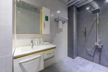 Treebo Golden Pearl Koramangala Hotel Бангалор Екстериор снимка
